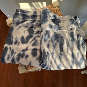 Lou & Grey sweat set Blue and White Tie Dye Sweatshirt and pants